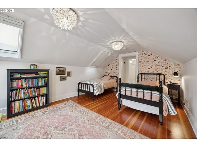 4227 Se GLADSTONE St, Portland, OR 97206