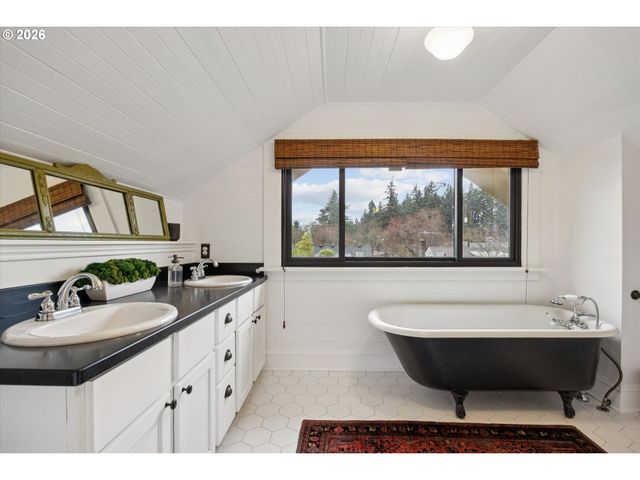 4227 Se GLADSTONE St, Portland, OR 97206