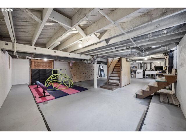 4227 Se GLADSTONE St, Portland, OR 97206