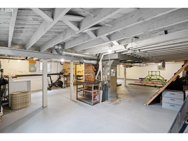 4227 Se GLADSTONE St, Portland, OR 97206