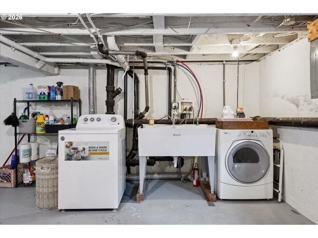 4227 Se GLADSTONE St, Portland, OR 97206