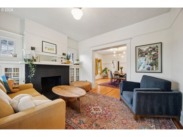 4227 Se GLADSTONE St, Portland, OR 97206