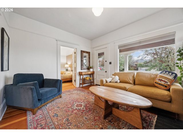 4227 Se GLADSTONE St, Portland, OR 97206