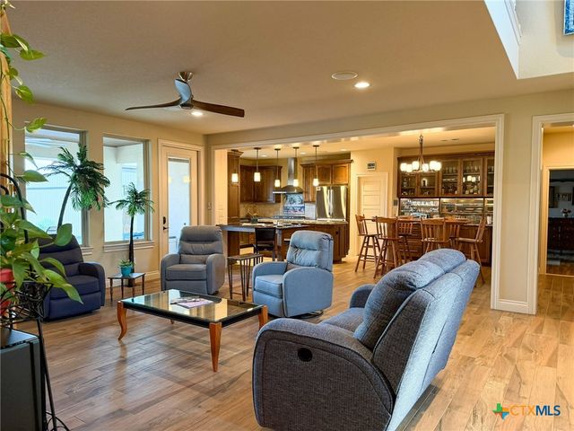 28 Boerne Stage Airfield, Boerne, TX 78006