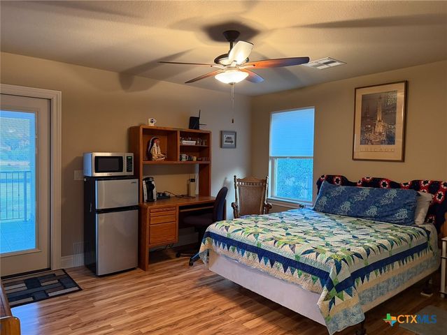 28 Boerne Stage Airfield, Boerne, TX 78006