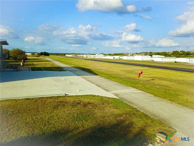 28 Boerne Stage Airfield, Boerne, TX 78006