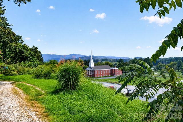 2409 Lucas Street, Hendersonville, NC 28791