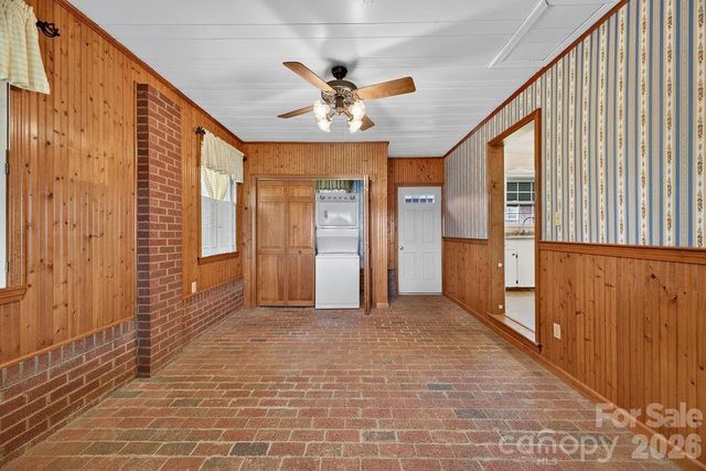 2409 Lucas Street, Hendersonville, NC 28791