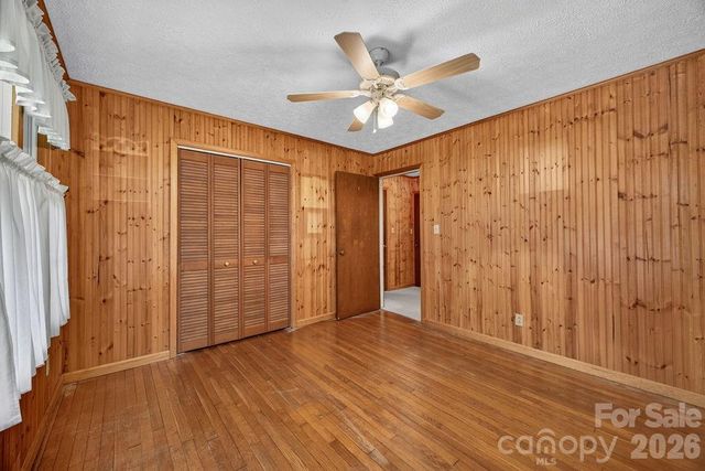 2409 Lucas Street, Hendersonville, NC 28791