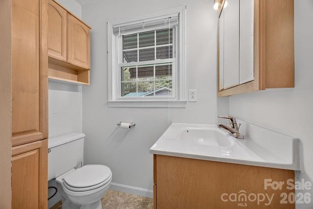 2409 Lucas Street, Hendersonville, NC 28791