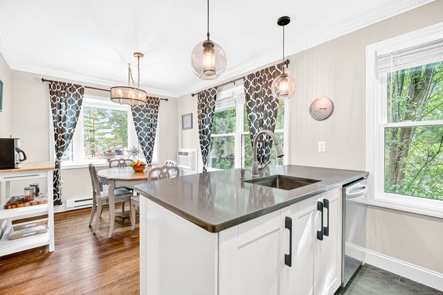 55 Woodland Place APT 1, Stamford, CT 06902