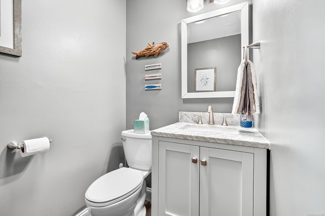 55 Woodland Place APT 1, Stamford, CT 06902