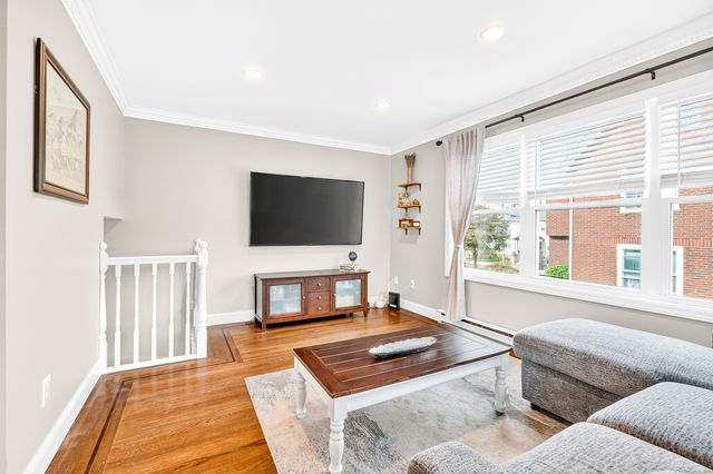 55 Woodland Place APT 1, Stamford, CT 06902