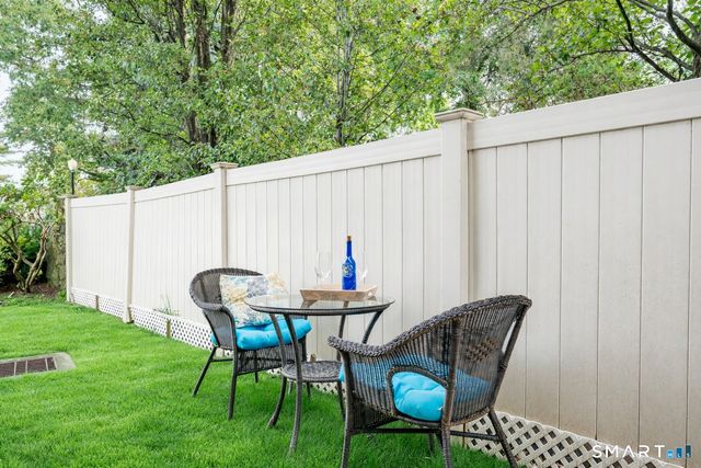 55 Woodland Place APT 1, Stamford, CT 06902