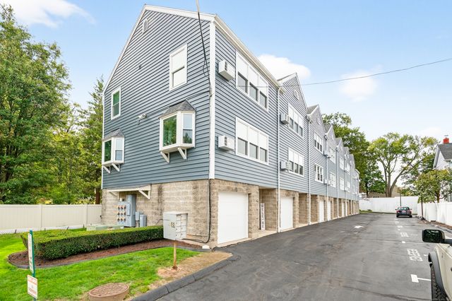 55 Woodland Place APT 1, Stamford, CT 06902