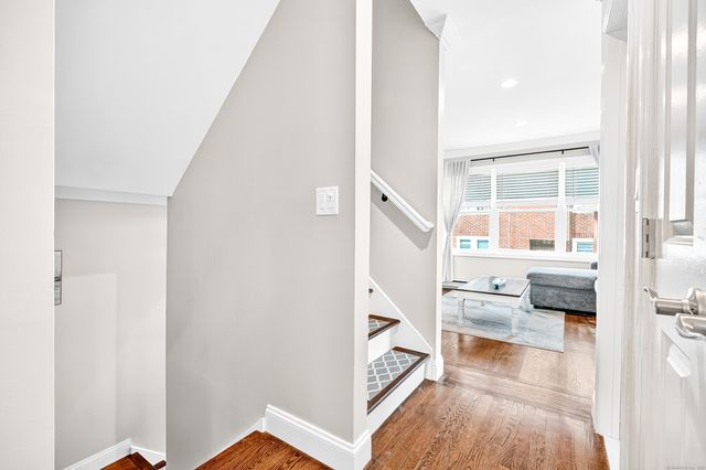 55 Woodland Place APT 1, Stamford, CT 06902