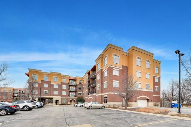 1200 N Foxdale Drive 100, Addison, IL 60101