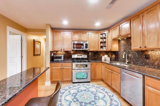 1200 N Foxdale Drive 100, Addison, IL 60101
