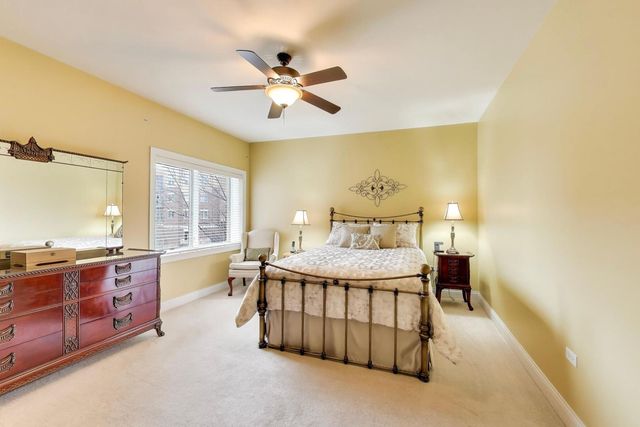 1200 N Foxdale Drive 100, Addison, IL 60101