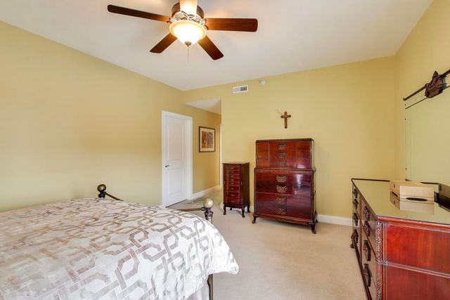 1200 N Foxdale Drive 100, Addison, IL 60101