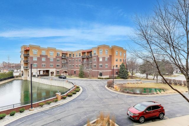 1200 N Foxdale Drive 100, Addison, IL 60101