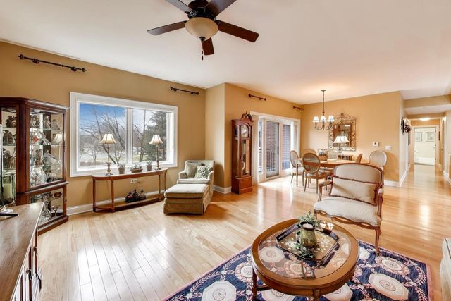 1200 N Foxdale Drive 100, Addison, IL 60101