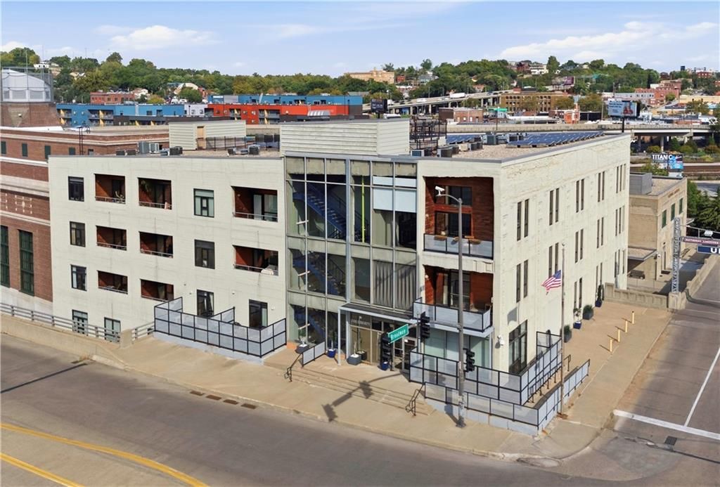 360 W Pershing Road 030, Kansas City, MO 64108
