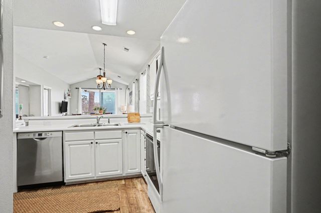 636 River Oaks Dr Apt 49I, Myrtle Beach, SC 29579