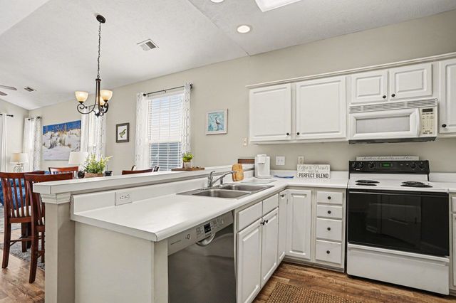 636 River Oaks Dr Apt 49I, Myrtle Beach, SC 29579