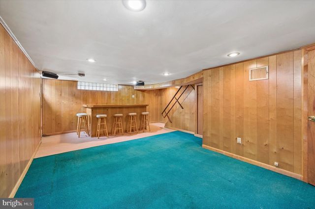 8637 BRIDLE RD, Philadelphia, PA 19115