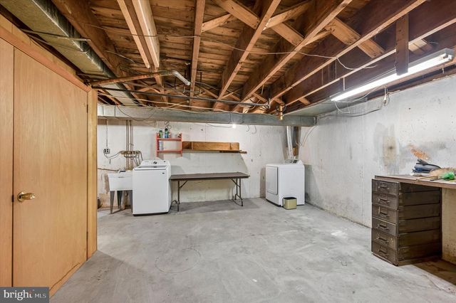 8637 BRIDLE RD, Philadelphia, PA 19115