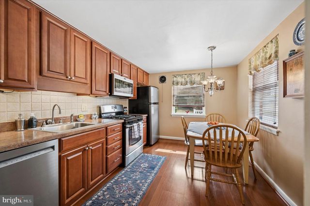 8637 BRIDLE RD, Philadelphia, PA 19115