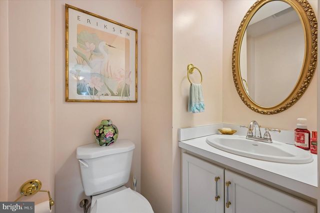 8637 BRIDLE RD, Philadelphia, PA 19115