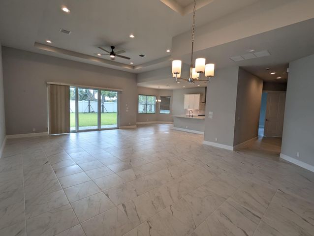 9292 Crestview Circle, Palm Beach Gardens, FL 33412