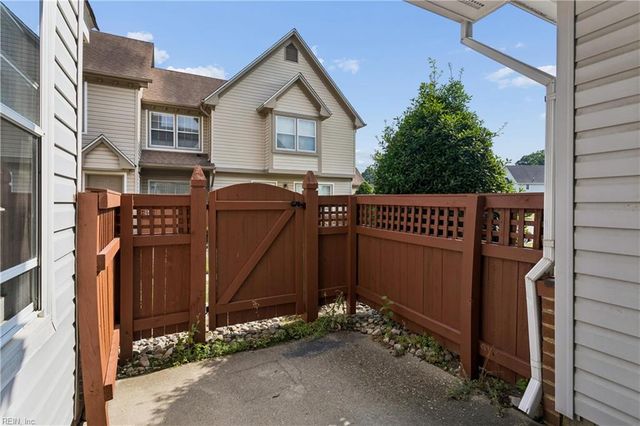 3807 Banister River Reach Apt C, Portsmouth, VA 23703