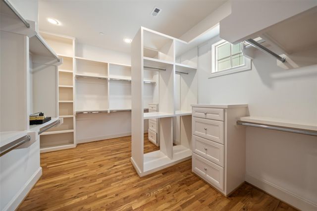 1306 Castle Court A, Houston, TX 77006