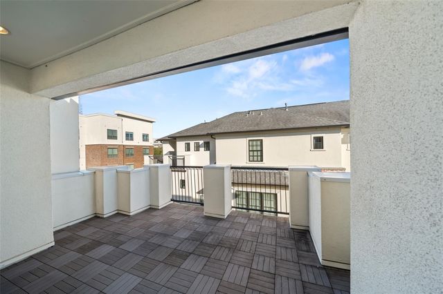 1306 Castle Court A, Houston, TX 77006