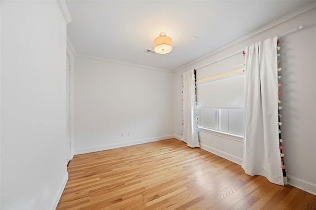 1306 Castle Court A, Houston, TX 77006