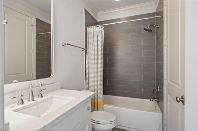 1306 Castle Court A, Houston, TX 77006