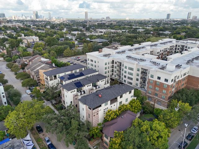 1306 Castle Court A, Houston, TX 77006