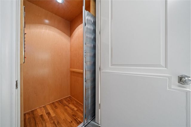 1306 Castle Court A, Houston, TX 77006