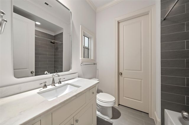 1306 Castle Court A, Houston, TX 77006