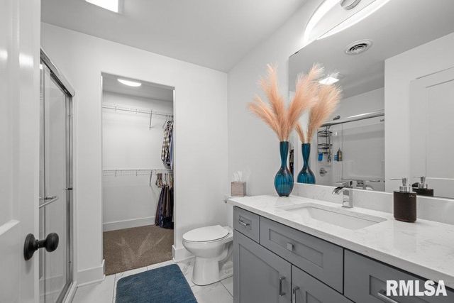 3043 Shanes Way 3043, Bettendorf, IA 52722