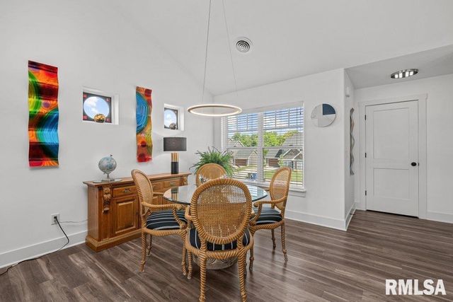 3043 Shanes Way 3043, Bettendorf, IA 52722