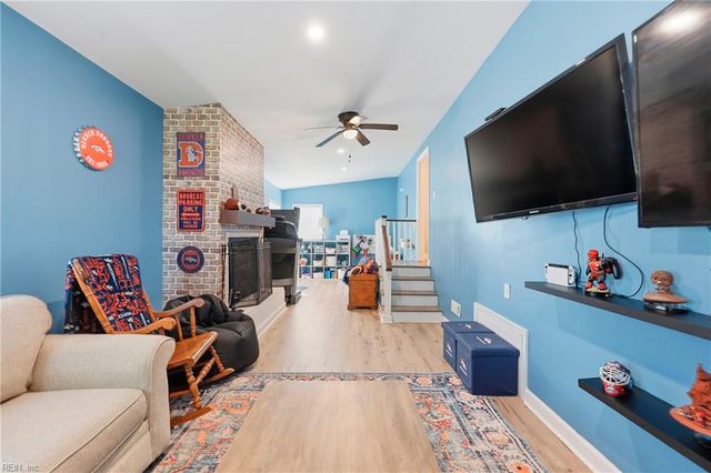 2 Watts DR, Hampton, VA 23666