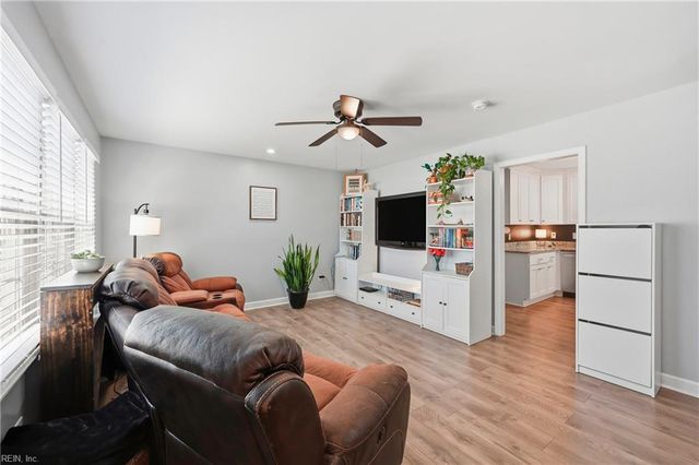 2 Watts DR, Hampton, VA 23666