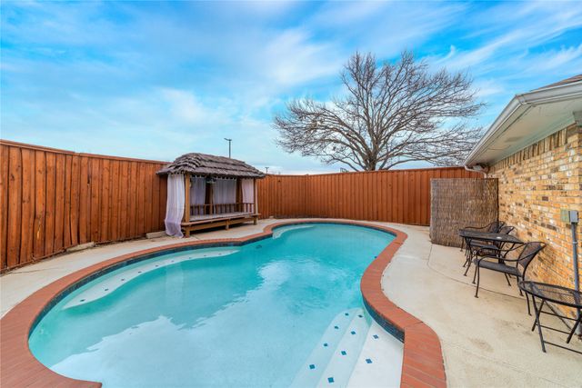 430 Brookfield Drive, Garland, TX 75040