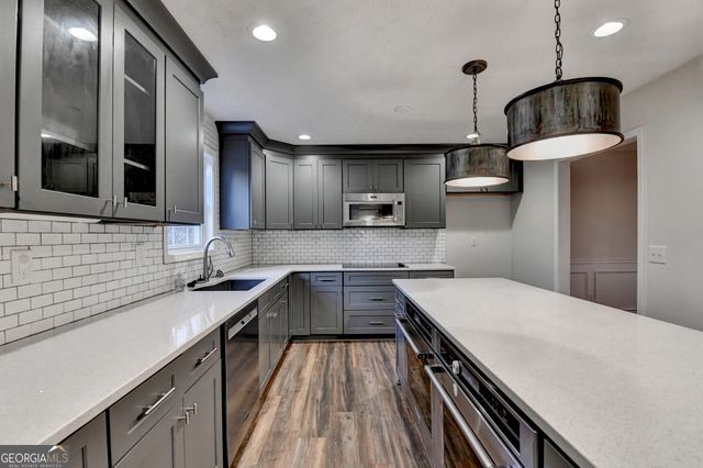 1106 Fieldstone Drive, Canton, GA 30114