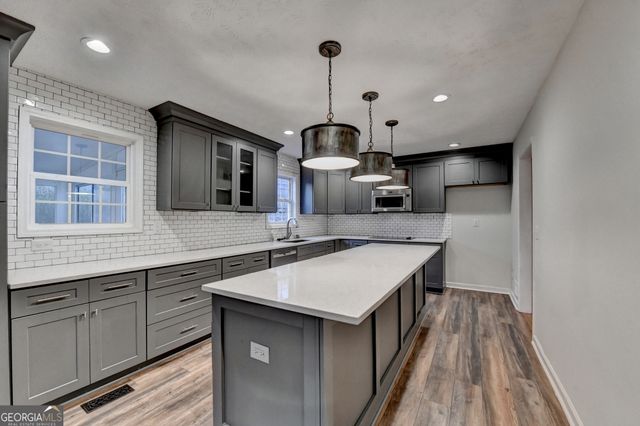 1106 Fieldstone Drive, Canton, GA 30114