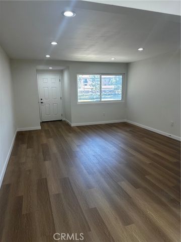 3925 S Ross Street, Santa Ana, CA 92707